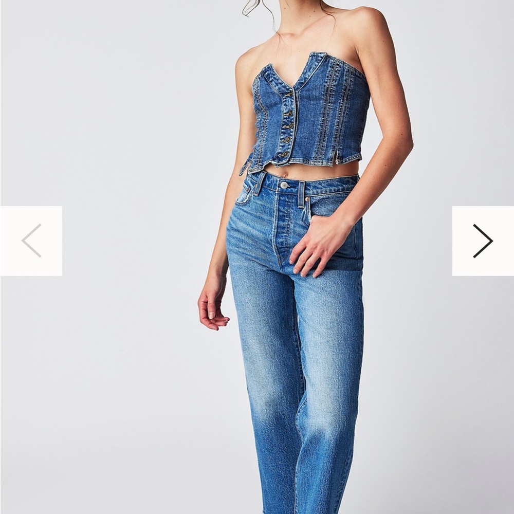 Levi's Ribcage Straight Ankle Jeans w/Button Fly